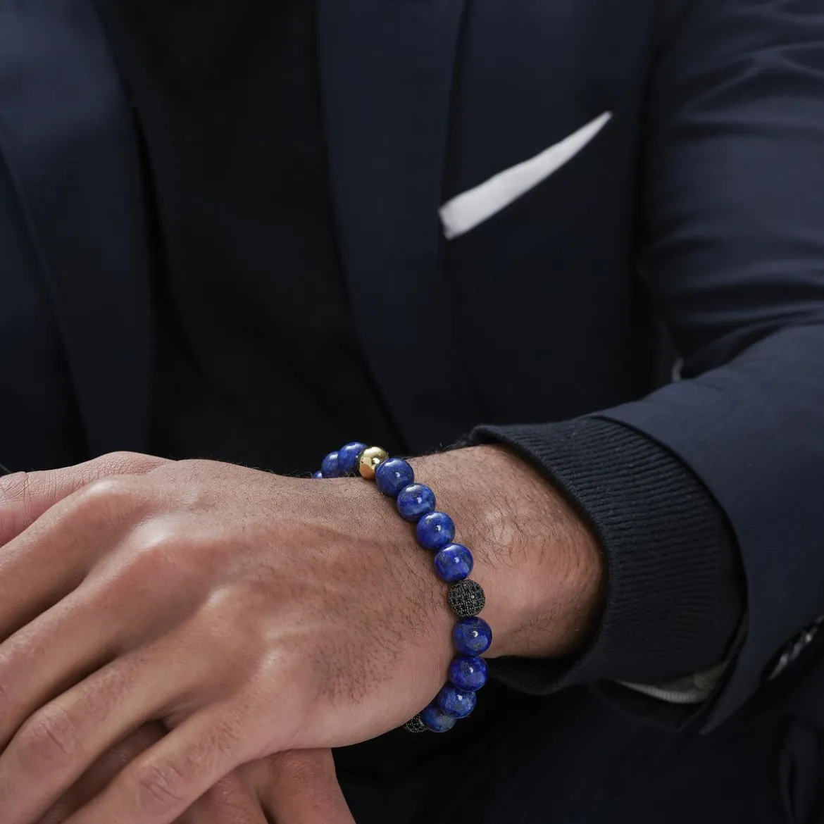 Bransoletka z niebieskimi kamieniami lapis lazuli i czarnymi cyrkoniami