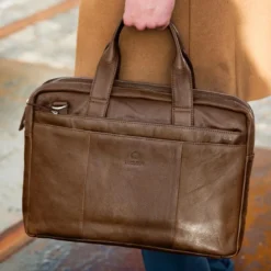 Brązowa torba na laptopa California