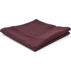 Burgundowa poszetka w kratkę