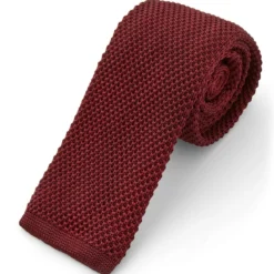 Burgundowy krawat dzianinowy