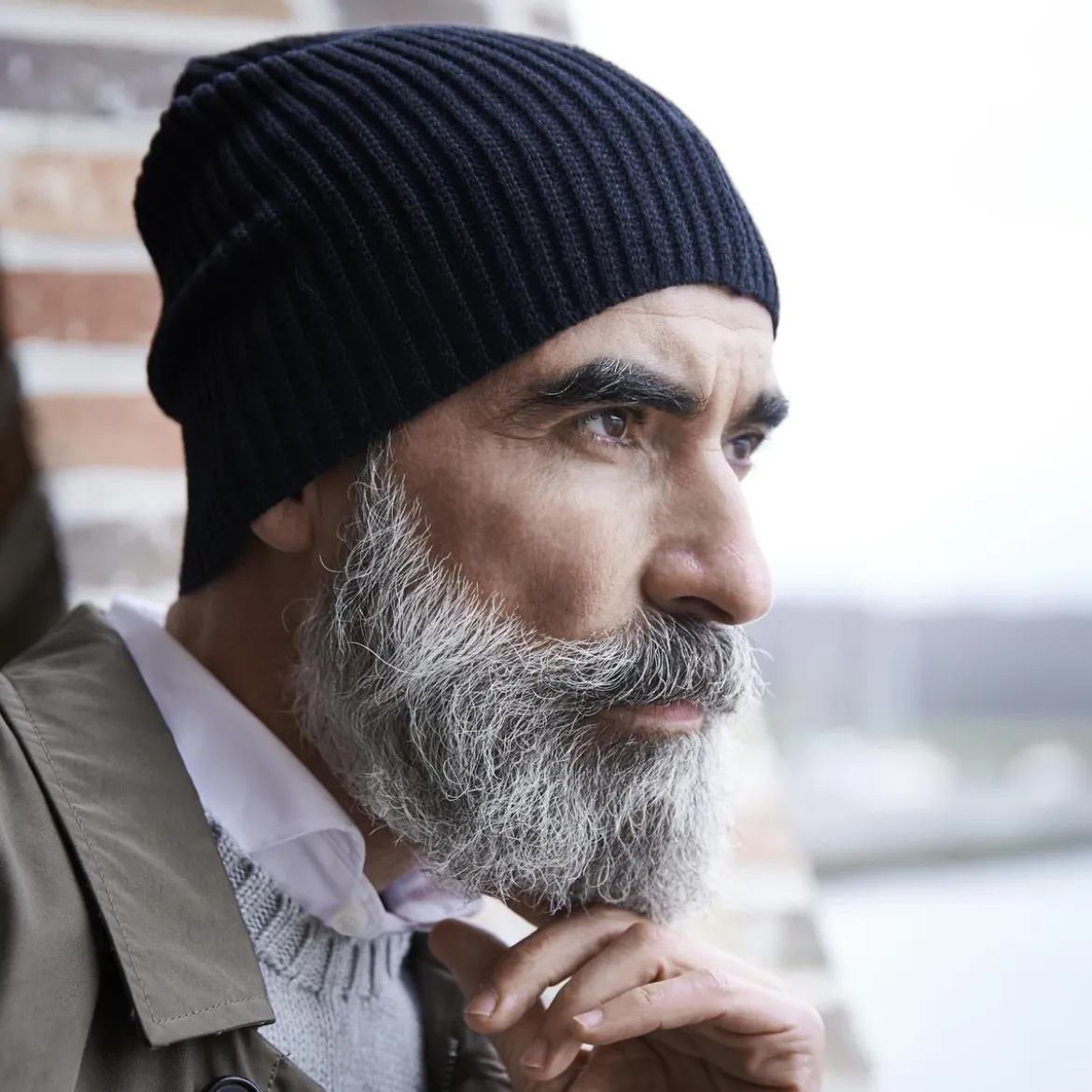 Ciemnogranatowa lekka beanie z bawełny organicznej Kristian Kite