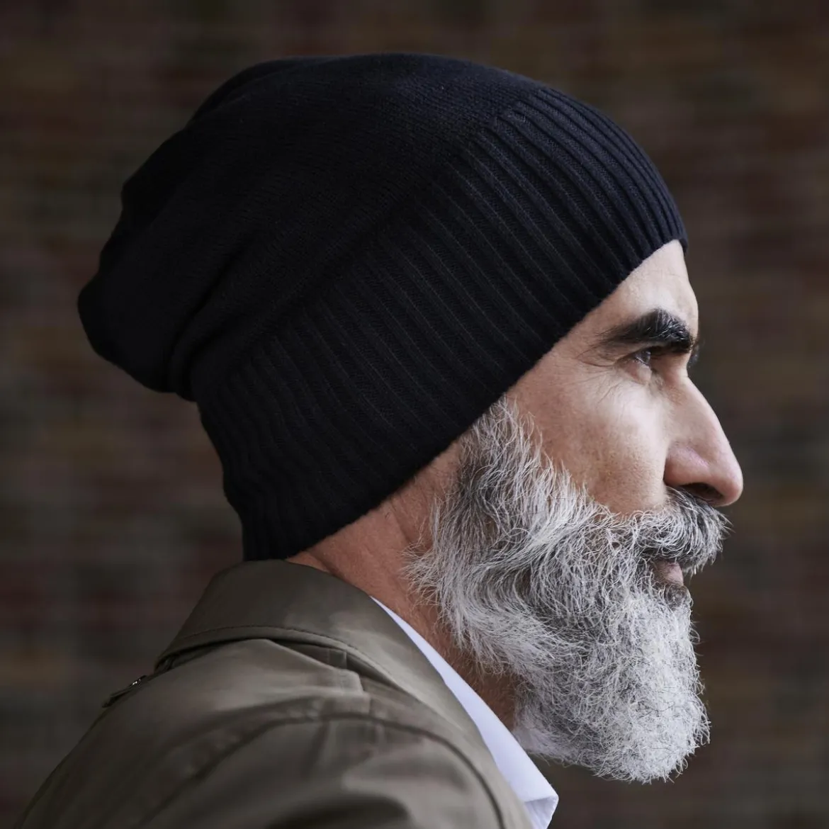 Czarna wiosenna czapka beanie Konrad Kite