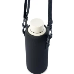 Czarny sportowy pokrowiec na butelkę z neoprenu | 500 ml