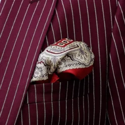 Czerwona jedwabna poszetka w stylu vintage
