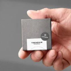 Essentials | 2 mm srebrzysty naszyjnik kostka zakrzywiona