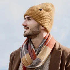 Hiems | Bursztynowo-pomarańczowa czapka beanie z wełny z recyklingu z mankietem