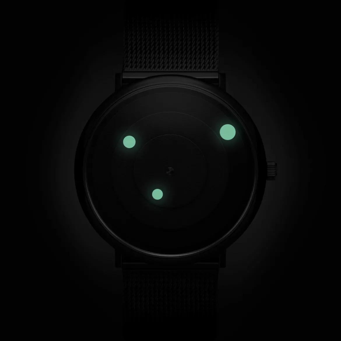 Instant | Minimalistyczny zegarek czarno-biały z siatkową bransoletą