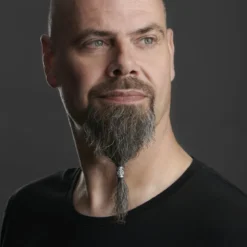 Koralik do brody z runą wikingów