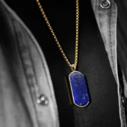 Orisun | Złocisty naszyjnik ze stali nierdzewnej z nieśmiertelnikiem z lapis lazuli