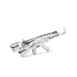 Srebrzysty klips do krawata z motywem AK47