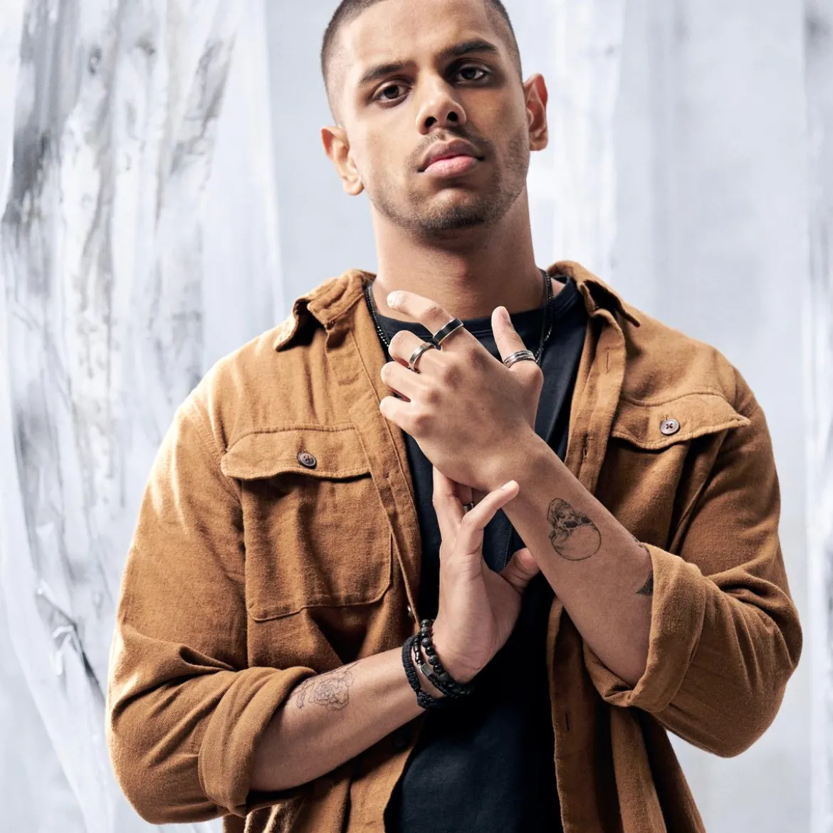 Srebrzysty pierścionek tytanowy z linką Zayn Aesop