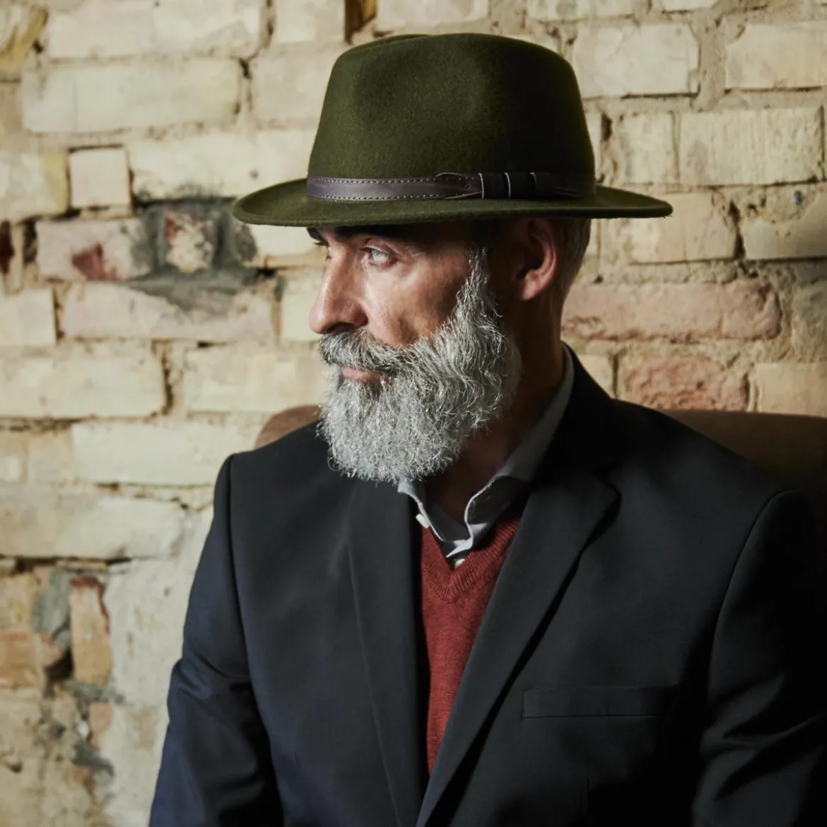Zielony kapelusz fedora z płaskim rondem Flavio Moda